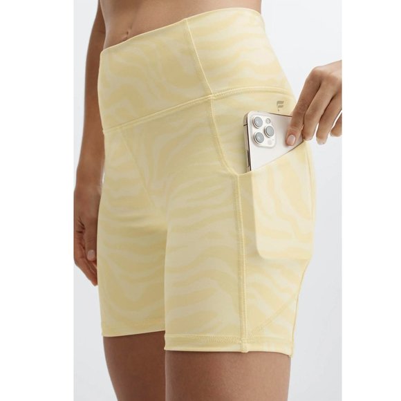 Fabletics Oasis Pureluxe 6" Shorts - Picture 1 of 10